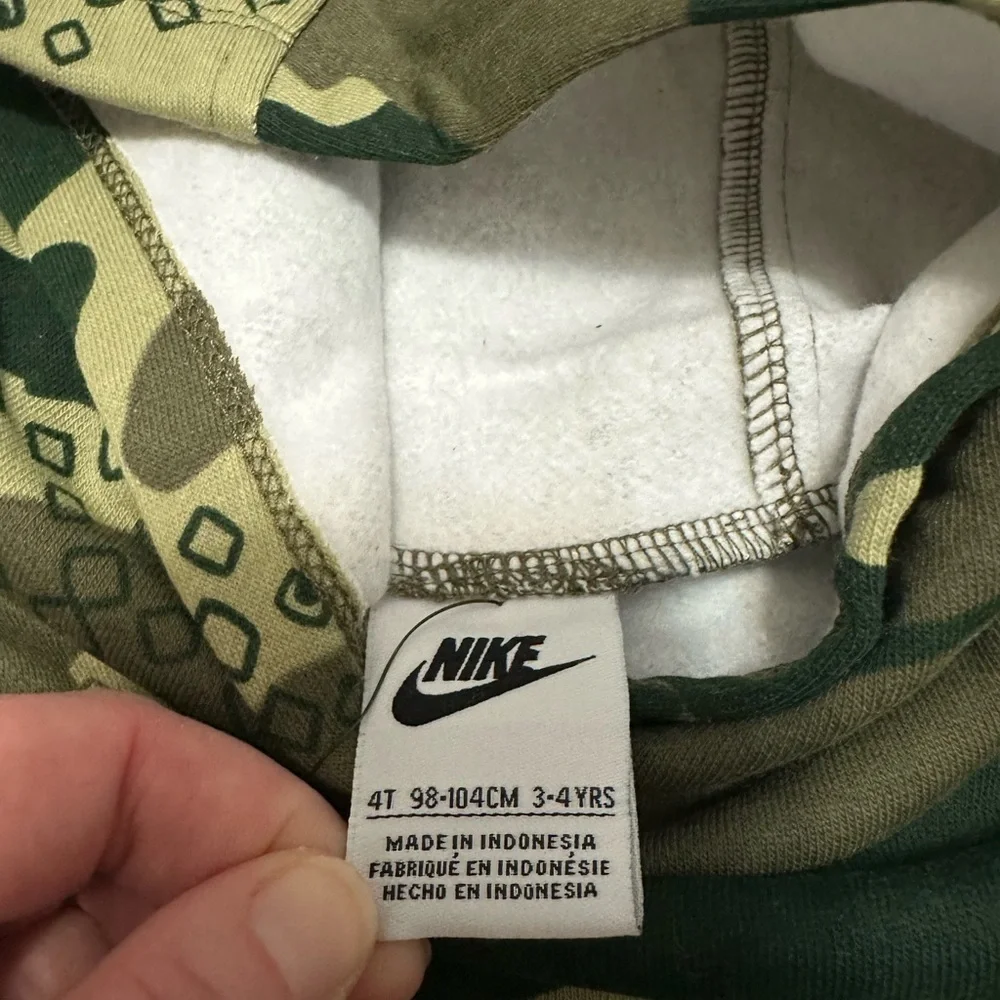 Nike Little Boys 4T Green Sportswear Camo Pullover Hoodie